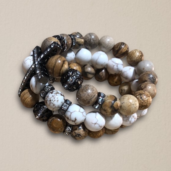 Rhinestone Cross w/ Neutral Beads, Stretch Stackable Layering Bracelet - Picture 3 of 3
